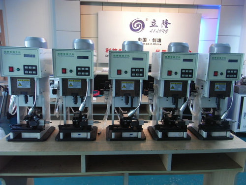 <連剝帶打端子機(jī)>的快，準(zhǔn)，狠